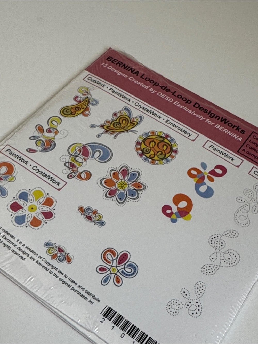 BERNINA Loop-de-Loop DesignWorks Embroidery Set CD - Picture 3 of 8